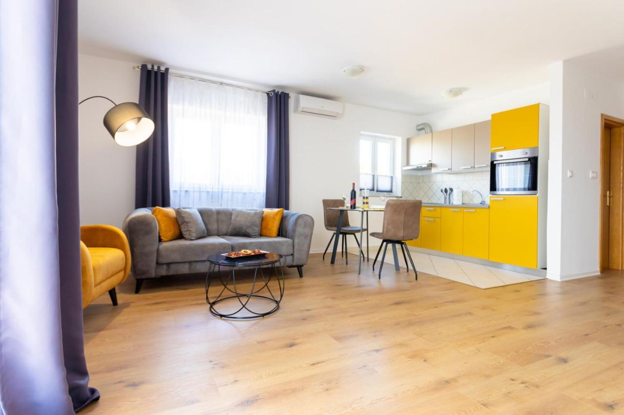 Apartment Demo มาลินสกา ภายนอก รูปภาพ