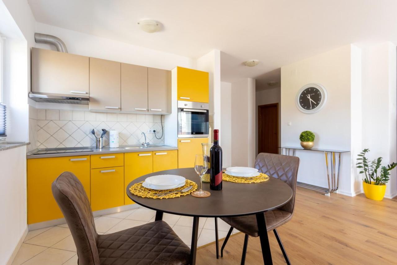Apartment Demo มาลินสกา ภายนอก รูปภาพ