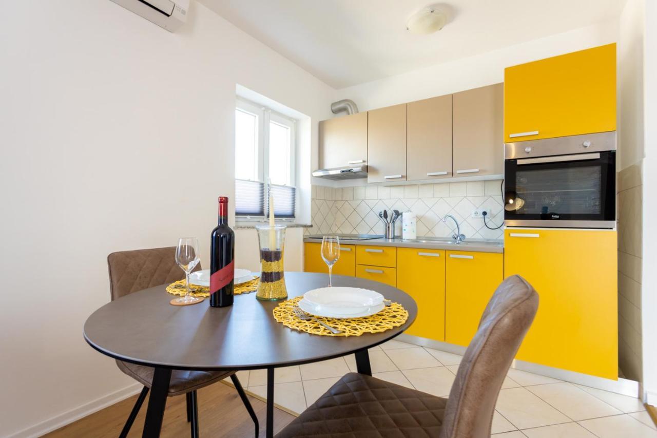 Apartment Demo มาลินสกา ภายนอก รูปภาพ